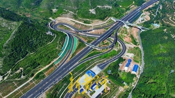 历史上的11月14日,济青中线新突破重塑未来出行体验的新科技消息